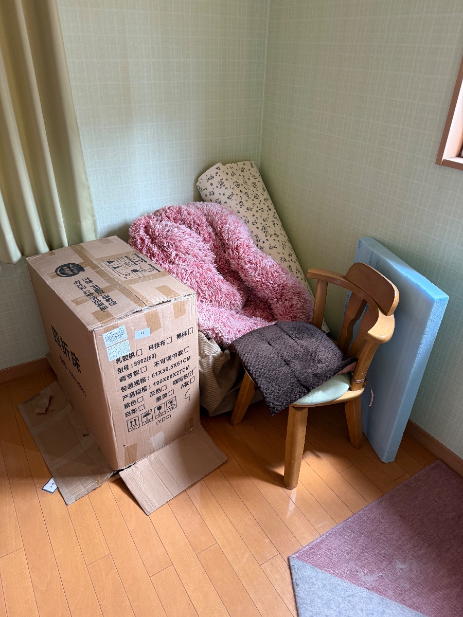井原市 不用品回収前の2階のお部屋（もう一室）の様子